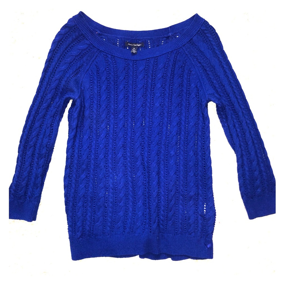 American Eagle Cable-knit sweater size small